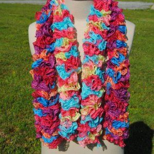 Crochet Two Piece Little Girl Ruffle Scarves Set in Red/New